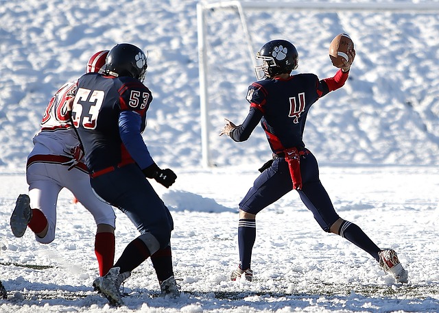 中超-比乌奎尔梅开二度 青岛西海岸3-3梅州客家.